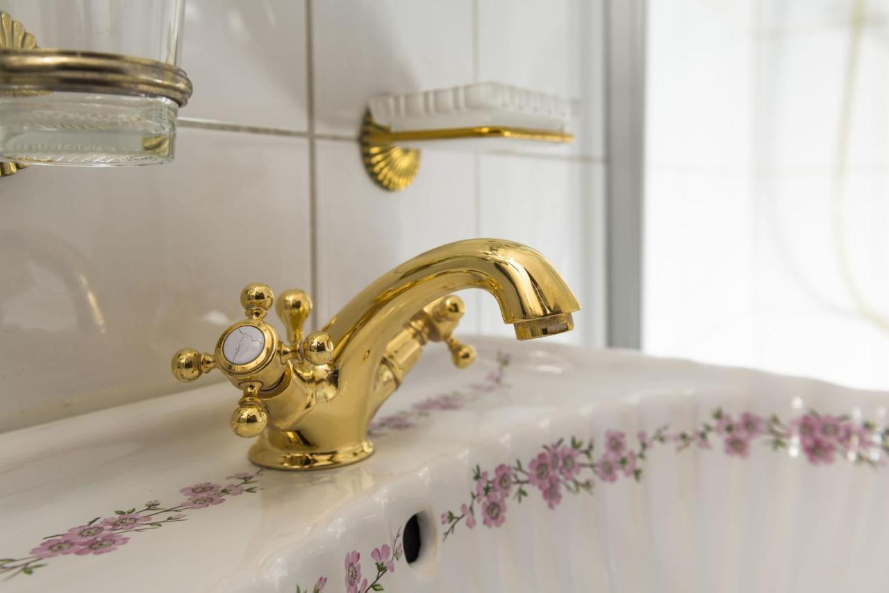 Hotel Ochsen Post Tiefenbronn Bagian luar foto
